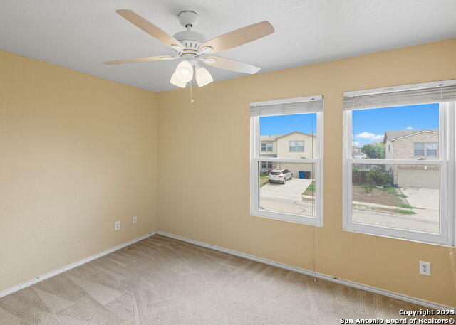 Listing photo id 20 for 3223 Crested Creek