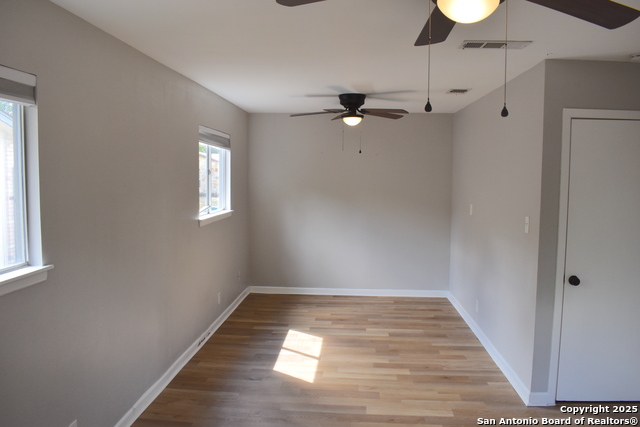 Image 10 of 22 For 204 Royal Dr