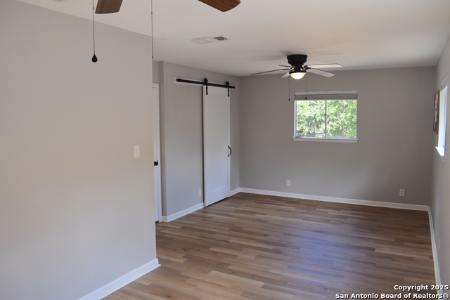 Image 16 of 22 For 204 Royal Dr