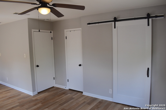 Image 17 of 22 For 204 Royal Dr