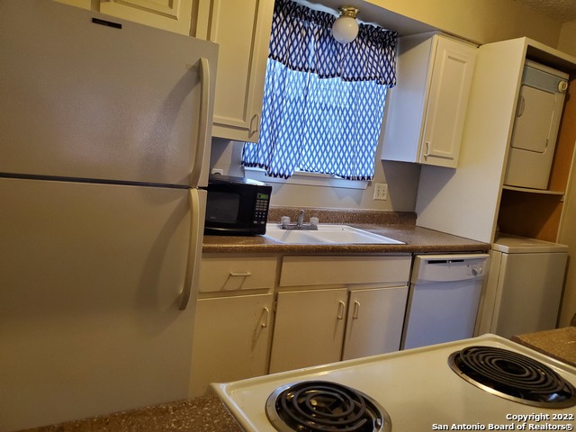 Image 2 of 6 For 3243 Nacogdoches Rd  910
