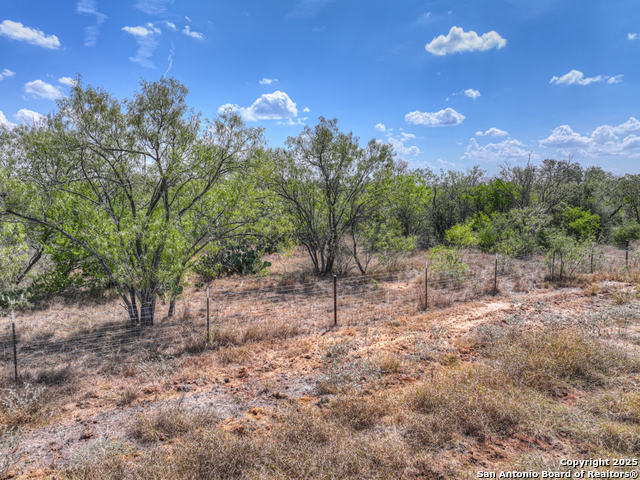 Image 11 of 22 For 445 Single Oak Rd