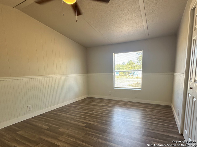 Listing photo id 9 for 175 Cr 481  