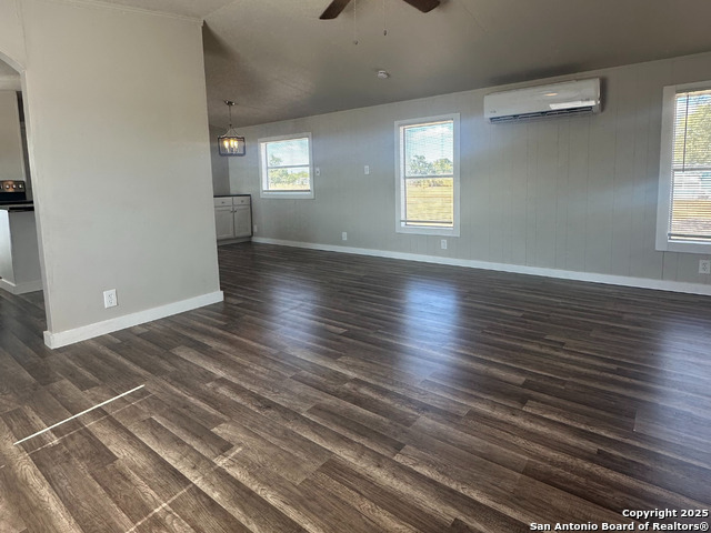 Listing photo id 0 for 175 Cr 481  