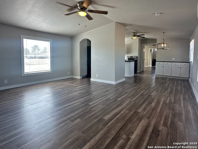 Listing photo id 1 for 175 Cr 481  