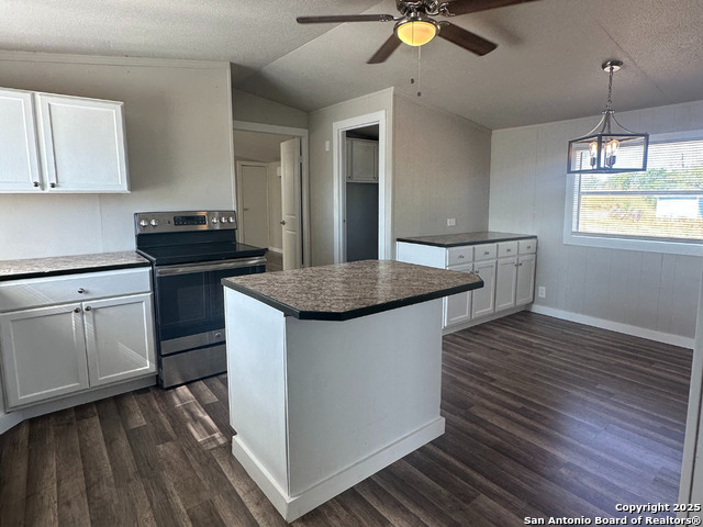 Listing photo id 3 for 175 Cr 481  