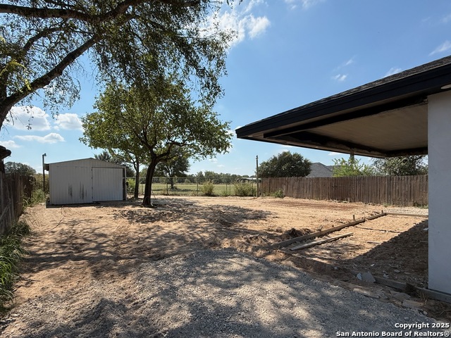 Listing photo id 15 for 3274 N Ih 35