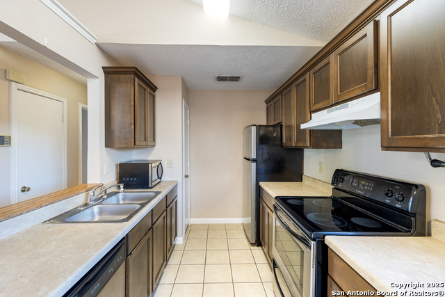 Image 10 of 31 For 9140 Timber Path 2204