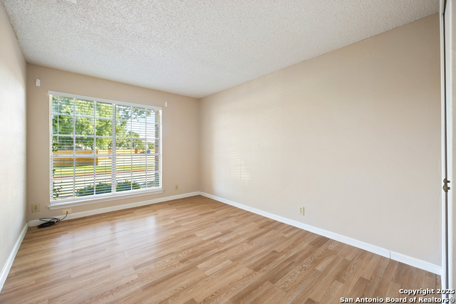 Image 15 of 31 For 9140 Timber Path 2204