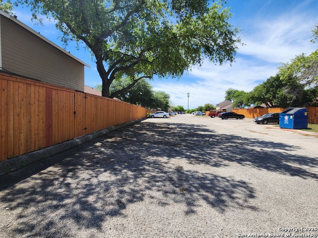 Image 28 of 31 For 9140 Timber Path 2204