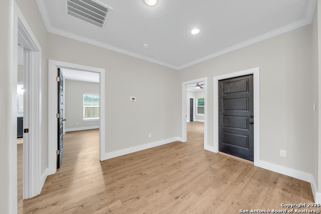 Listing photo id 8 for 4130 Moana
