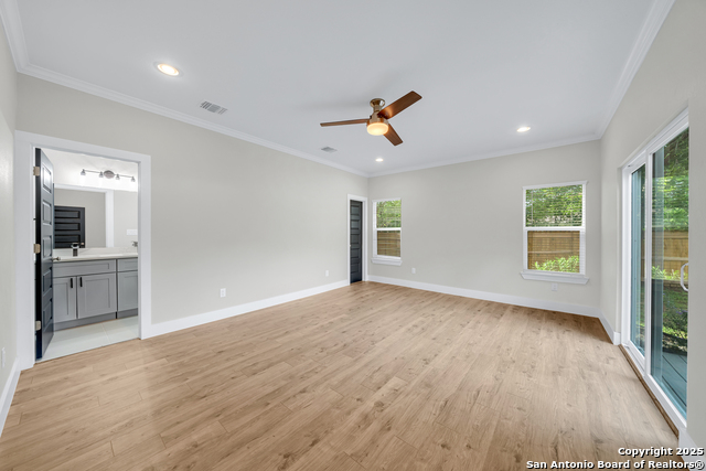 Listing photo id 10 for 4130 Moana
