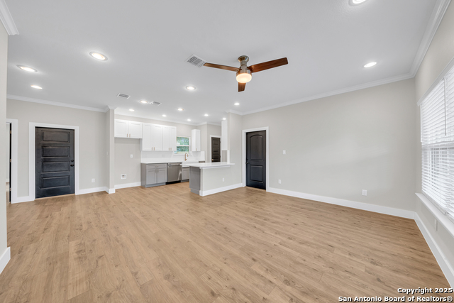 Listing photo id 2 for 4130 Moana