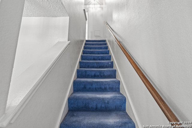 Image 14 of 30 For 9140 Timber Path 1204