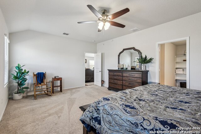 Listing photo id 15 for 759 Ocelot Court