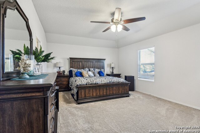 Listing photo id 16 for 759 Ocelot Court