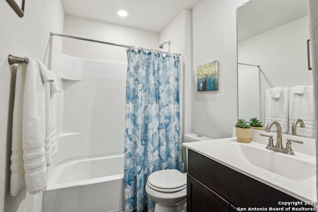 Listing photo id 21 for 759 Ocelot Court