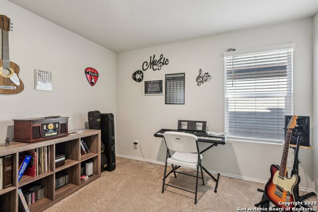 Listing photo id 22 for 759 Ocelot Court