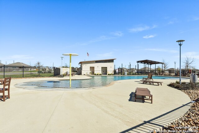 Listing photo id 33 for 759 Ocelot Court