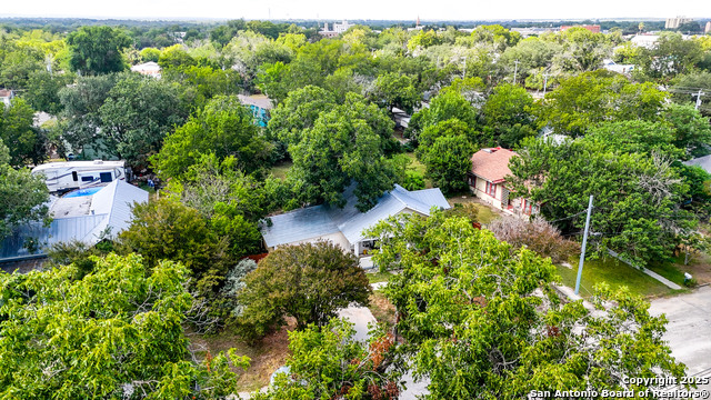 Image 11 of 11 For 415 Elm  