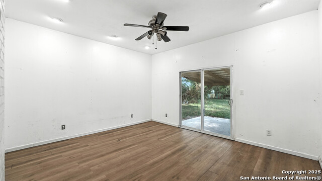 Image 2 of 11 For 415 Elm  