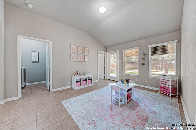 Listing photo id 13 for 11750 Autumndale