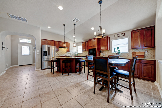 Listing photo id 6 for 11750 Autumndale