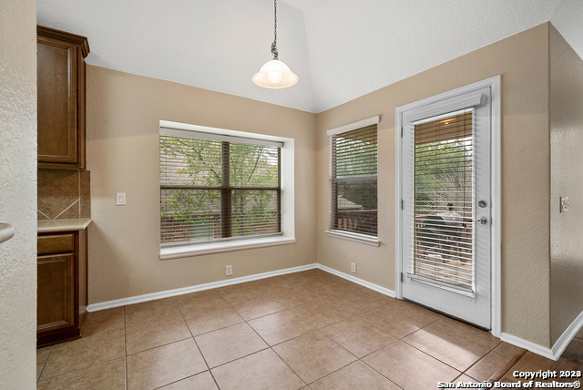 Image 11 of 18 For 1019 Parter Pond