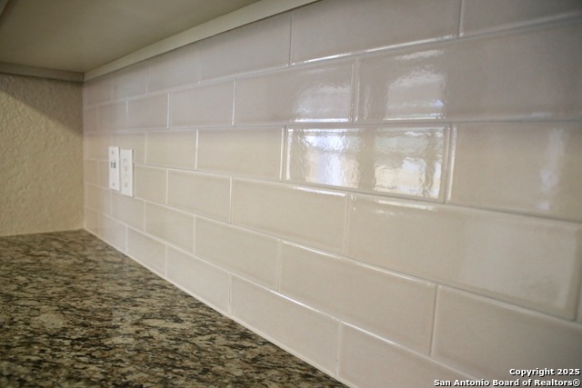 Image 8 of 26 For 3437 Whisper Bluff