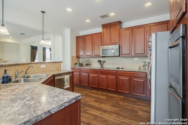 Listing photo id 11 for 9914 Copper Rise