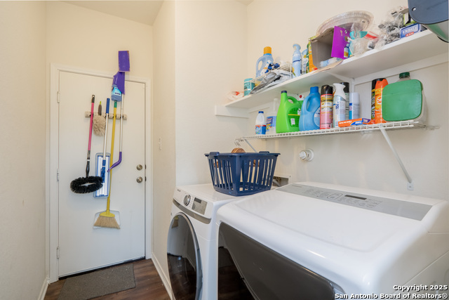 Listing photo id 15 for 9914 Copper Rise