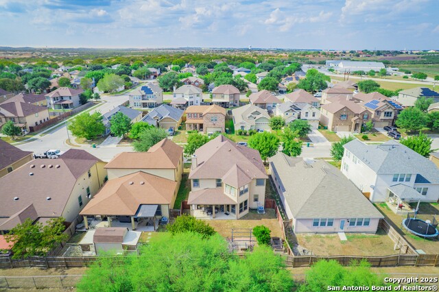 Listing photo id 34 for 9914 Copper Rise