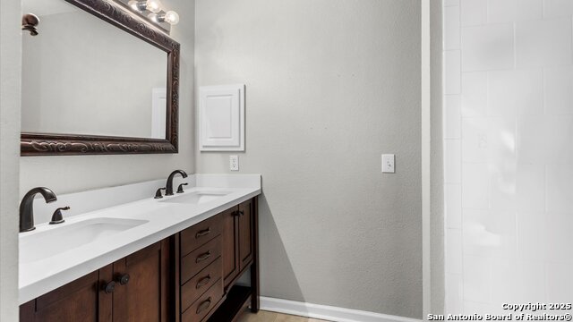 Image 22 of 34 For 4733 Green Bluff