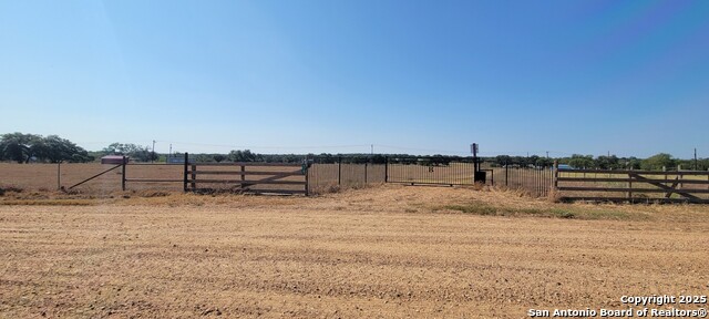 Listing photo id 20 for 1167 County Road 380