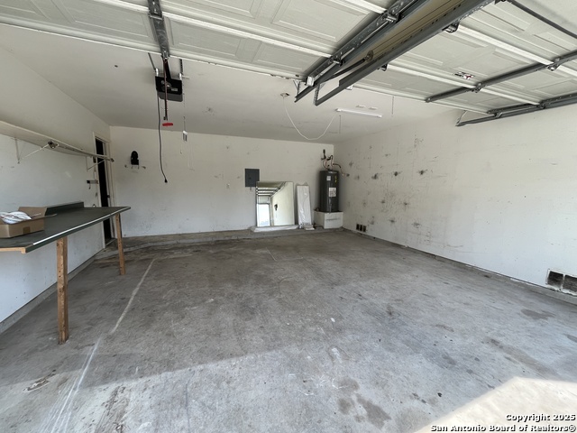 Image 11 of 16 For 8006 Avellano