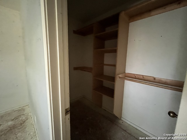 Image 4 of 16 For 8006 Avellano
