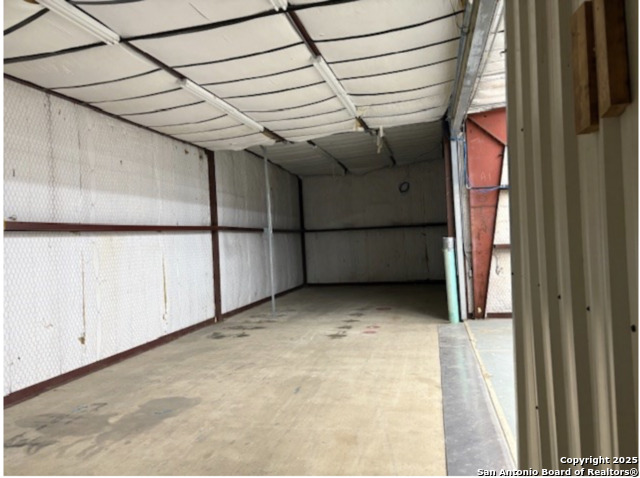 Listing photo id 11 for 2812 Cobbler Lane