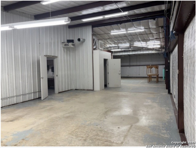 Listing photo id 12 for 2812 Cobbler Lane