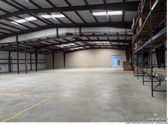 Listing photo id 3 for 2812 Cobbler Lane