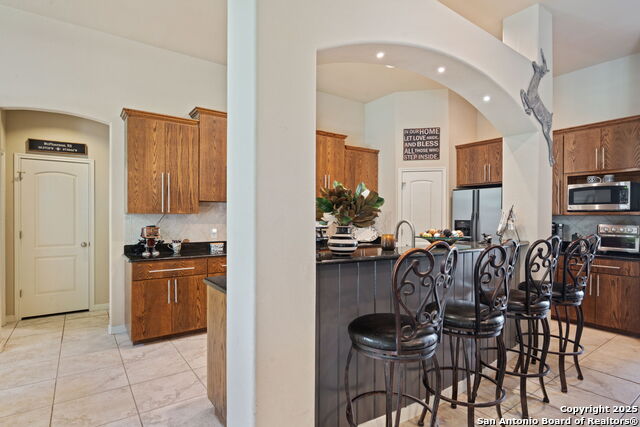 Image 12 of 28 For 1610 Clover