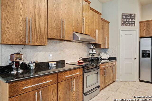 Image 13 of 28 For 1610 Clover