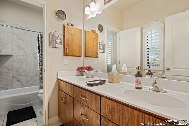 Image 23 of 28 For 1610 Clover