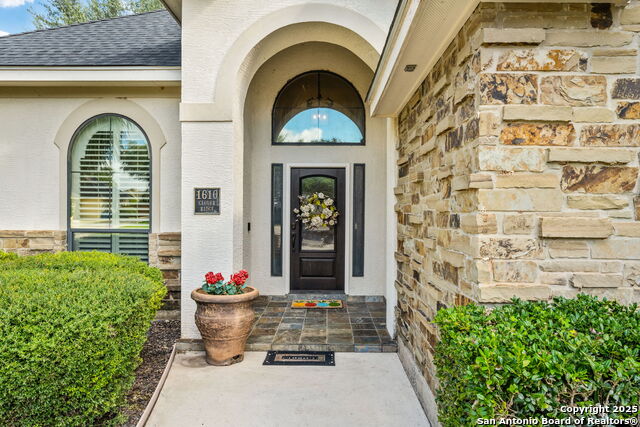 Image 4 of 28 For 1610 Clover