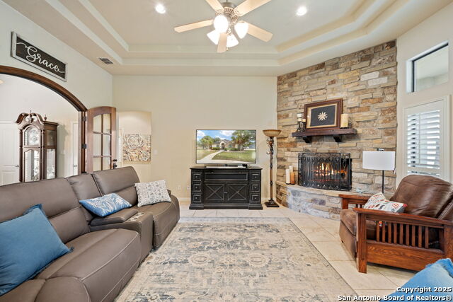 Image 9 of 28 For 1610 Clover