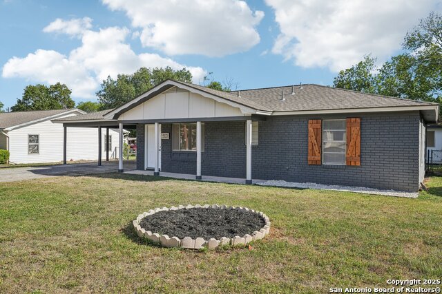 Image 4 of 38 For 913 Zwicke