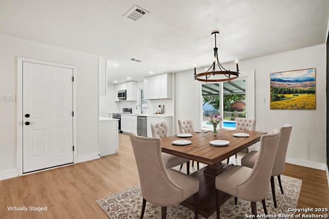 Image 8 of 38 For 913 Zwicke