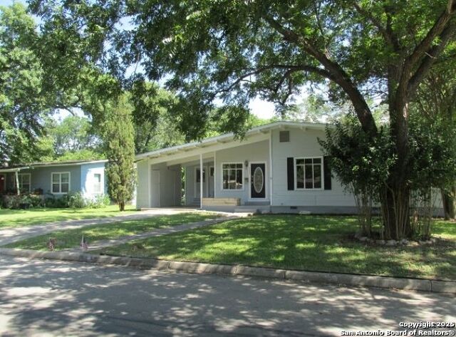 Image 3 of 26 For 213 Arvin