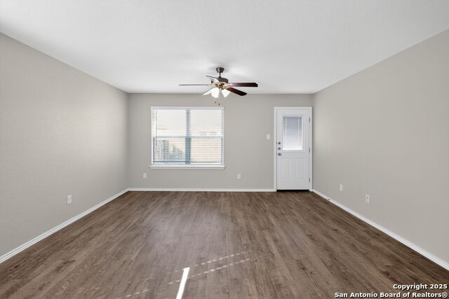 Image 5 of 30 For 3921 Asher Alley