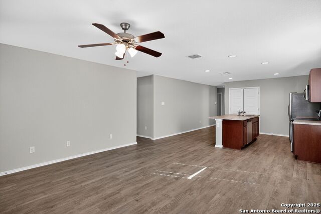 Image 6 of 30 For 3921 Asher Alley