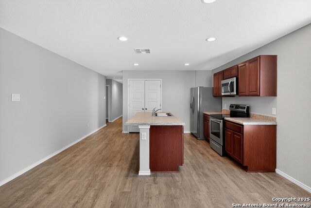 Image 9 of 30 For 3921 Asher Alley